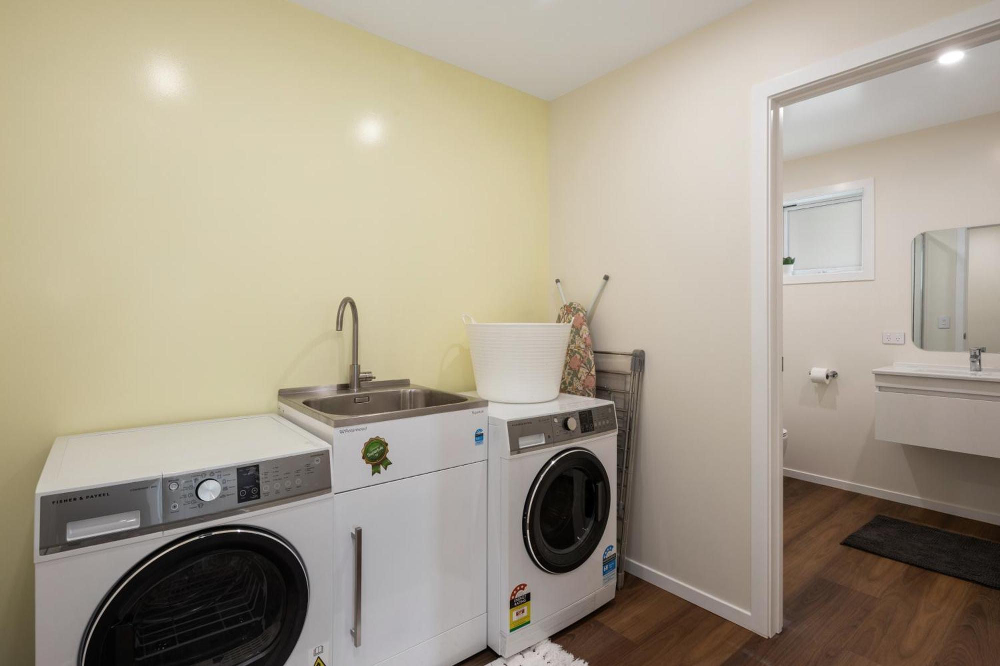 Stunning View, Privacy, Close To Ferry & Brand-New Wellington Exteriör bild